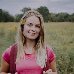 Meet your Posher, Olivia